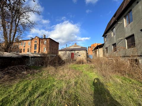комерційна за адресою Глінки вул., 4б