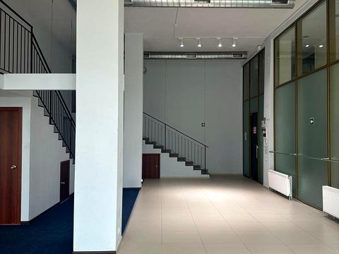 комерційна за адресою Івана Луценка пров., 17/19