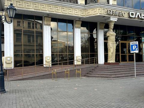 комерційна за адресою Івана Луценка пров., 17/19