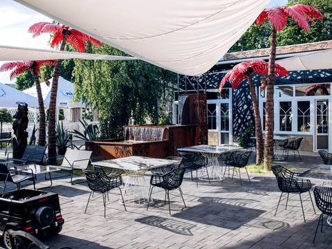 комерційна за адресою Грушевського, 15а