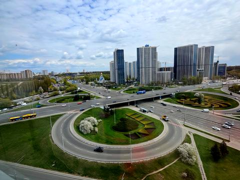 квартира за адресою Академіка Глушкова просп., 12