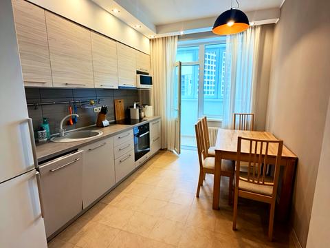 квартира за адресою Академіка Глушкова просп., 9-В