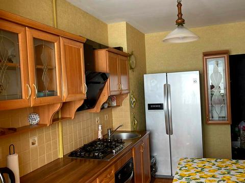 квартира за адресою Академіка Корольова вул., 64