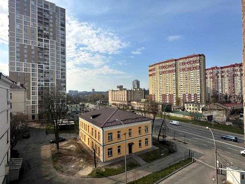 квартира за адресою Київ, Валерія Лобановського просп., 150