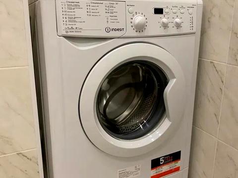 квартира за адресою Європейського Союзу просп. (Правди), 45-Б