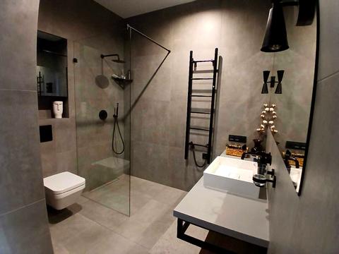 квартира за адресою Дніпровська набережна вул., 14-Б