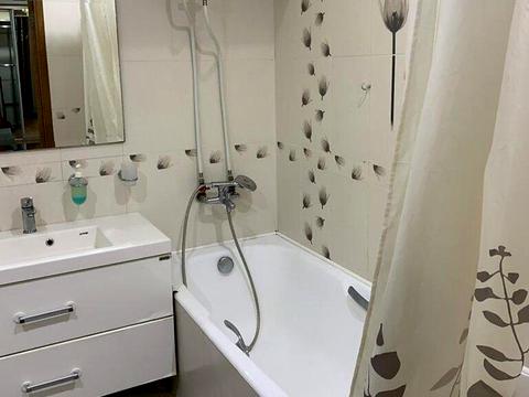 квартира за адресою Миколи Міхновського бульв. (Дружби народів), 8-А