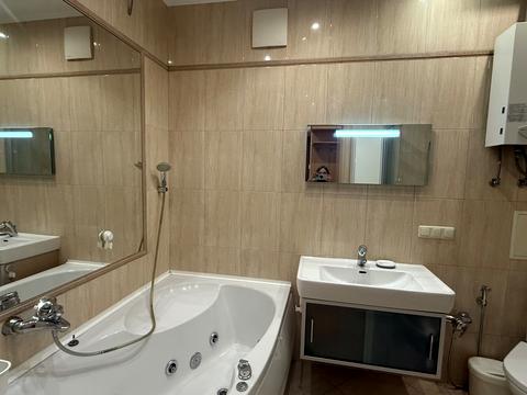 квартира за адресою Київ, Юрія Іллєнка вул. (Мельникова), 10