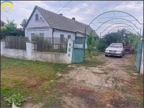 будинок за адресою Центральна, 25