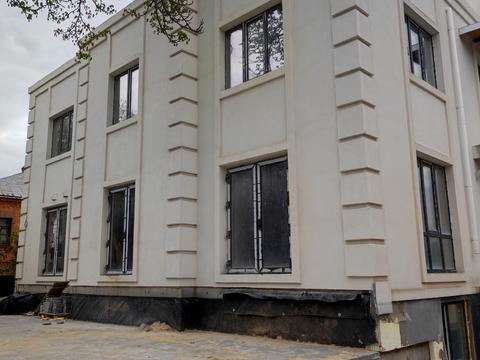 комерційна за адресою Малиновського вул., (Будинок)