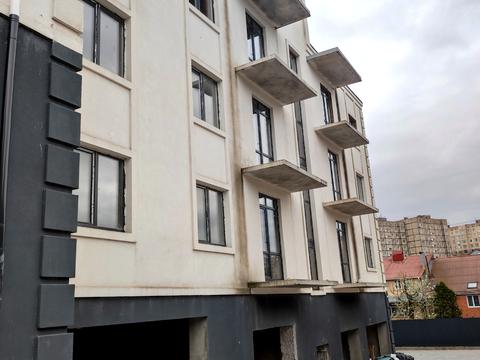 комерційна за адресою Малиновського вул., (Будинок)