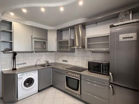 квартира по адресу Ларисы Руденко ул., 10