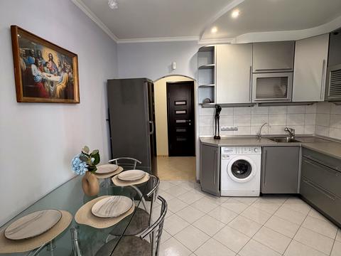 квартира по адресу Ларисы Руденко ул., 10