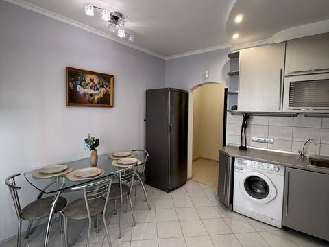 квартира по адресу Ларисы Руденко ул., 10