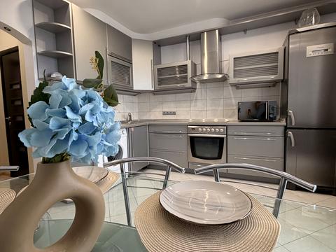 квартира по адресу Ларисы Руденко ул., 10