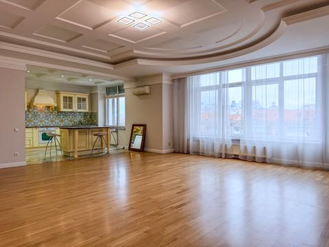 квартира за адресою Круглоуніверситетська вул., 3-5