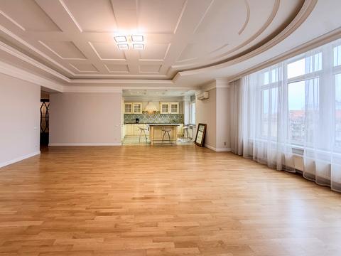 квартира за адресою Круглоуніверситетська вул., 3-5