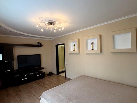 квартира по адресу Ларисы Руденко ул., 10