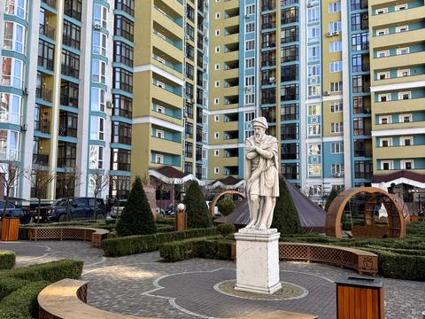 квартира по адресу Українська ул., 83б к.1-5