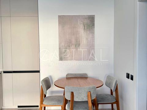 квартира за адресою Київ, Салютна вул., 2к1