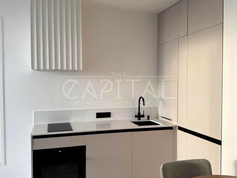 квартира за адресою Київ, Салютна вул., 2к1