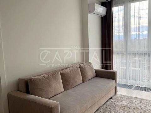 квартира за адресою Київ, Салютна вул., 2к1