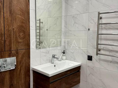 квартира за адресою Київ, Салютна вул., 2к1