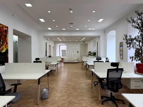 комерційна за адресою Гоголя вул., 17