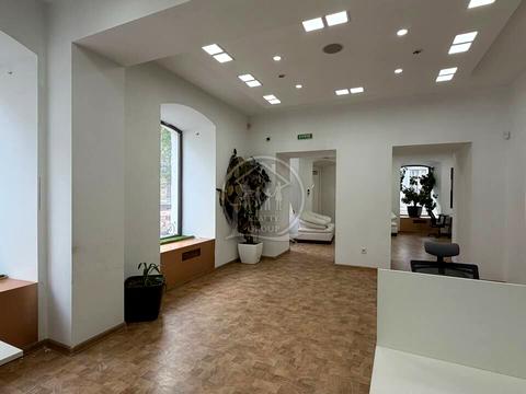 комерційна за адресою Гоголя вул., 17