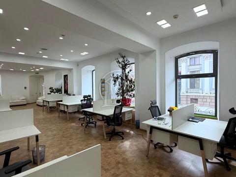 комерційна за адресою Гоголя вул., 17