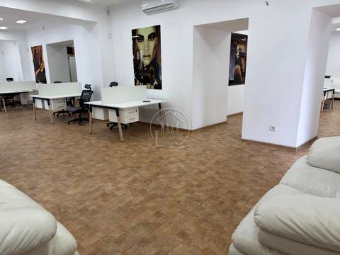 комерційна за адресою Гоголя вул., 17