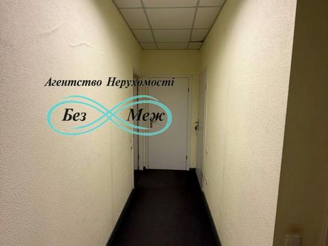 комерційна за адресою Лесі Українки вул., 6