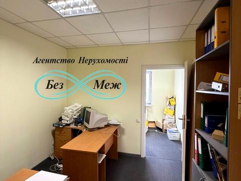 комерційна за адресою Лесі Українки вул., 6