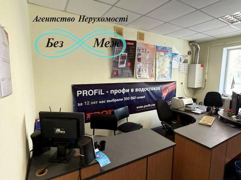 комерційна за адресою Лесі Українки вул., 6