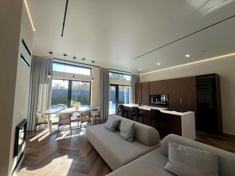 будинок за адресою Київська