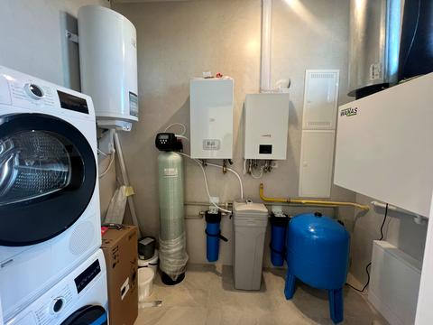 будинок за адресою Київська