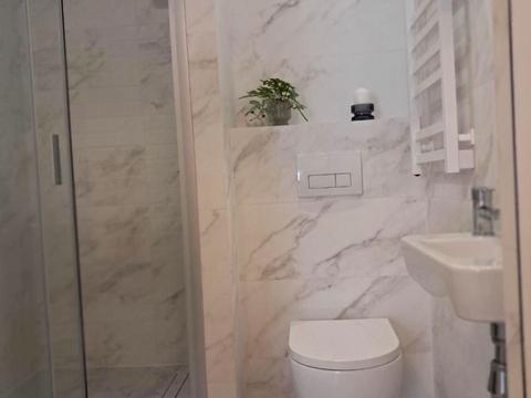 квартира за адресою Київ, Причальна вул., 10