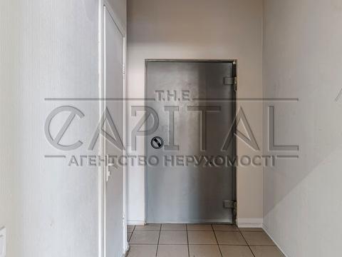 комерційна за адресою Лесі Українки бульв., 34