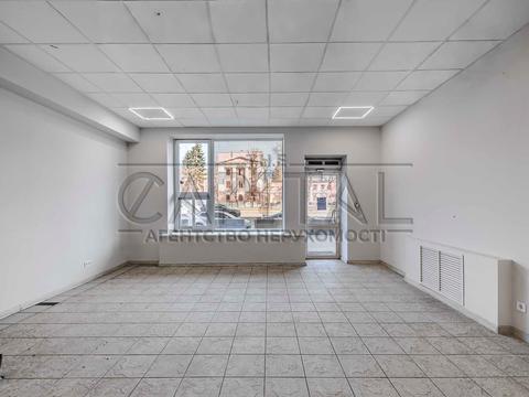 комерційна за адресою Лесі Українки бульв., 34