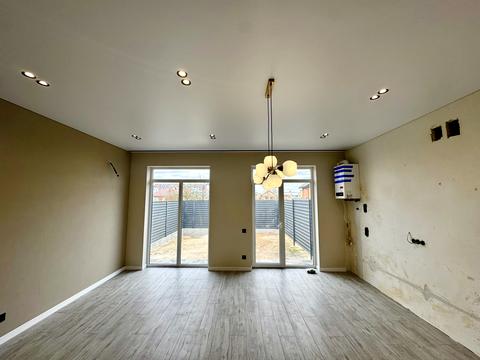 будинок за адресою с. Петропавлівська Борщагівка, Черкаська вул.