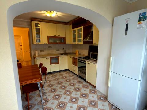 квартира за адресою Леопольда Ященка пров. (Василя Жуковського), 10