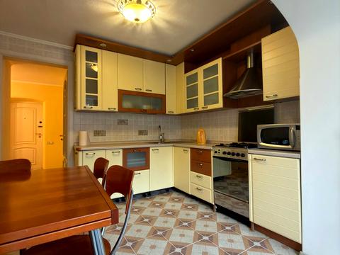 квартира за адресою Леопольда Ященка пров. (Василя Жуковського), 10