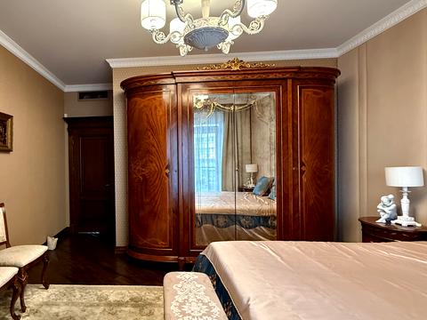 квартира за адресою Раїси Окіпної вул., 18