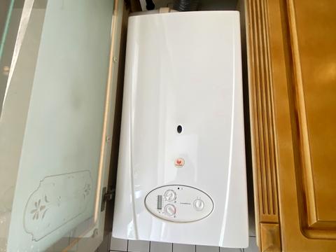 квартира за адресою Захисників України вул., 5