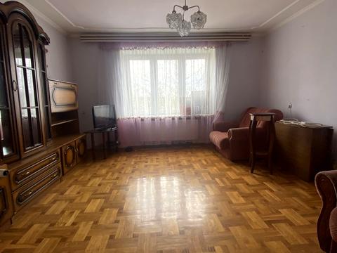 квартира за адресою Захисників України вул., 5