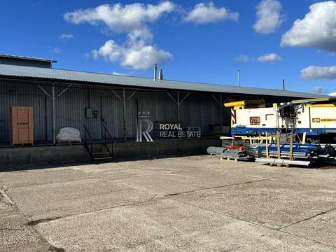 комерційна за адресою Соборна вул., 1