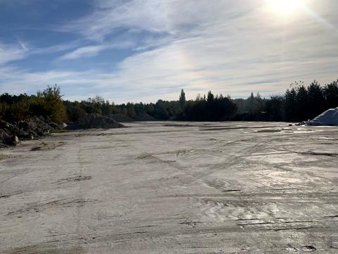 комерційна за адресою Славути, 1