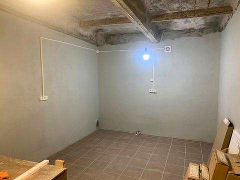 комерційна за адресою Славути, 1