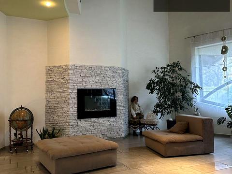 будинок за адресою Игоря Сикорского, 10