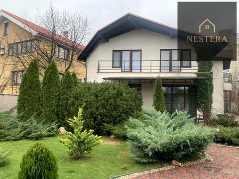 будинок за адресою Игоря Сикорского, 10